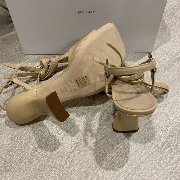 BY FAR Wrapped around Sandals - Picture 2 of 12